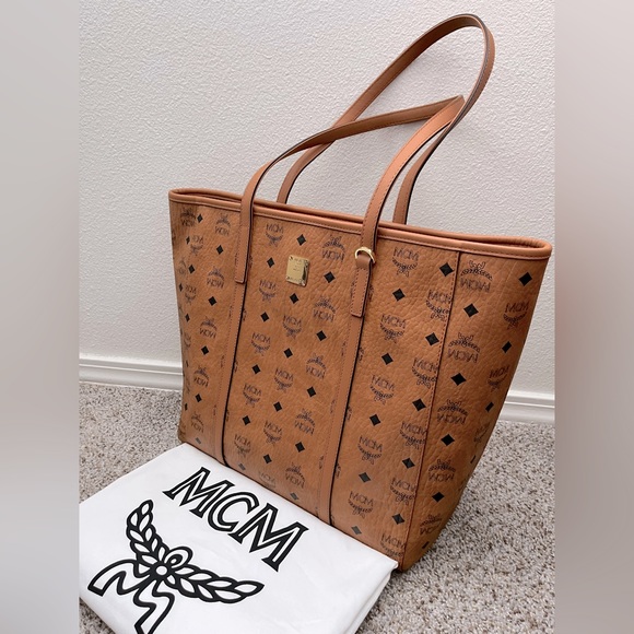 ❌SOLD❌NWT MCM Toni Visetos Coated Canvas Shopper Tote Bag - Picture 4 of 16